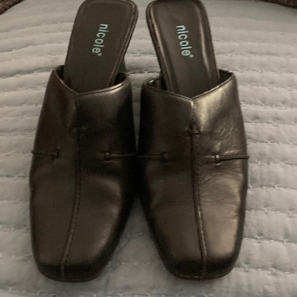 Shoes - Picture 1 of 4